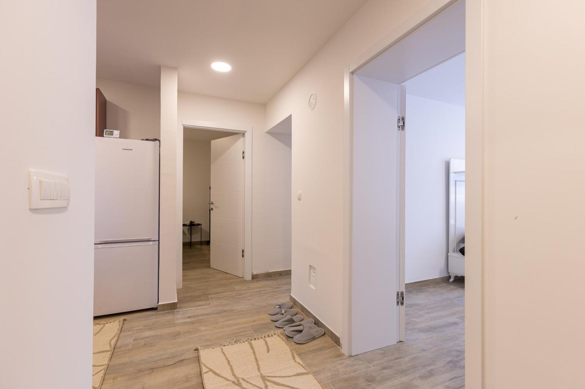 Cosmic Gate Apartment *